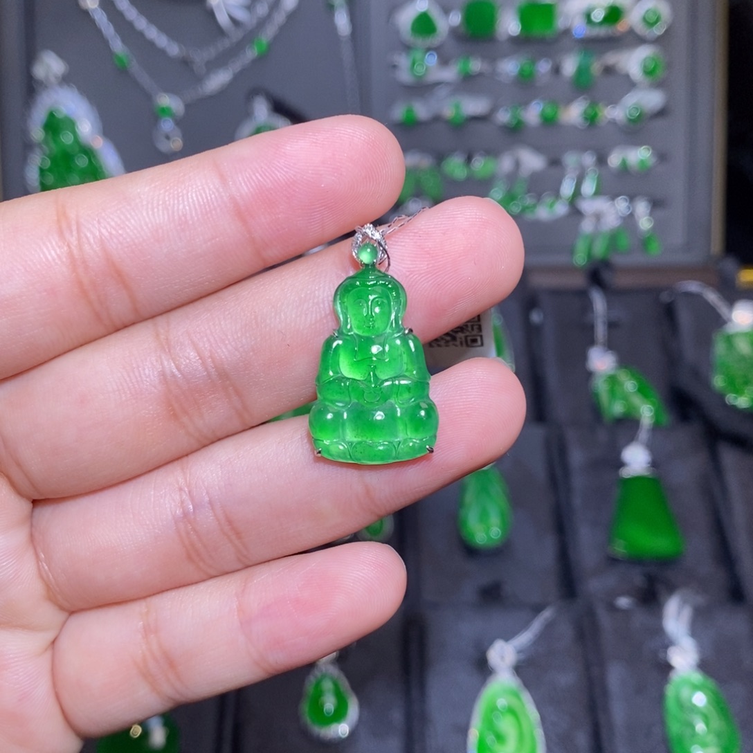 翡翠18K金镶嵌颈饰天然翡翠