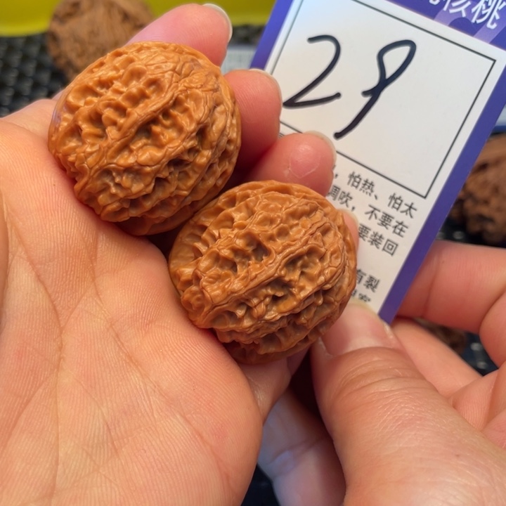 桃核把件32苹果29。。。。。。。。