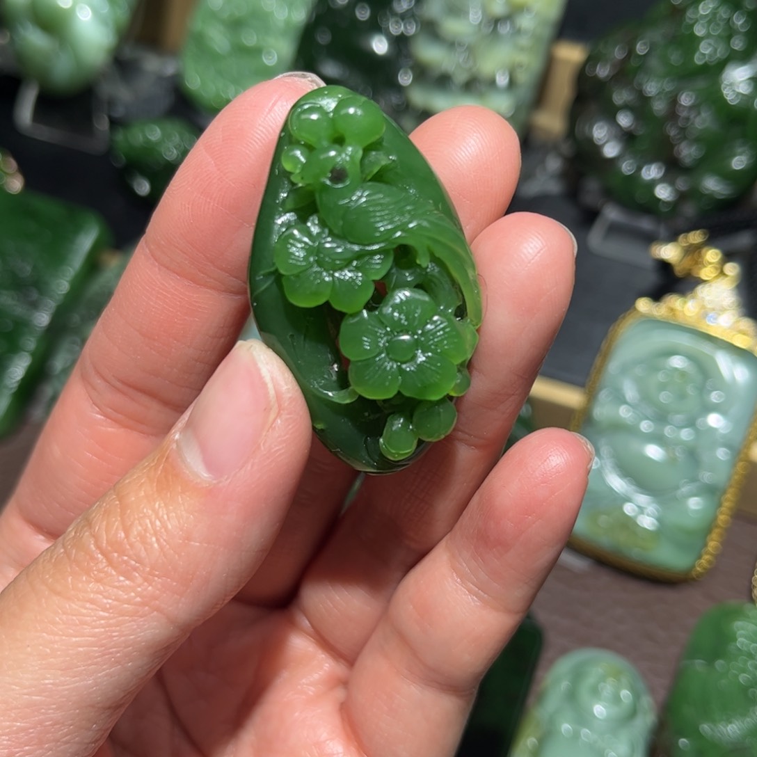 和田玉挂件未镶嵌