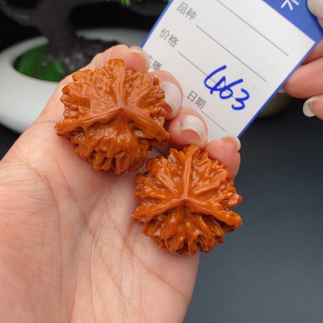 文玩核桃把件36三棱463