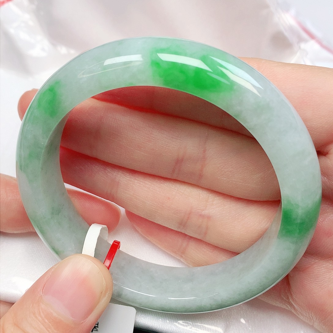 翡翠手镯未镶嵌抖音786