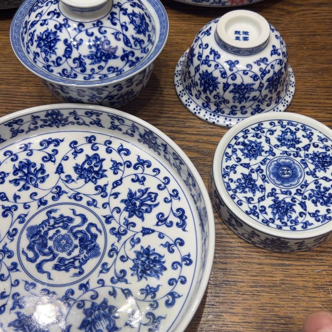 景德镇瓷器精品陈列展品