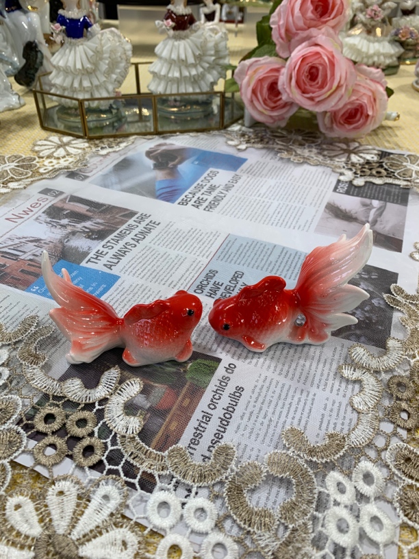 珐琅彩一对儿红色锦鲤 浮雕 手绘手工