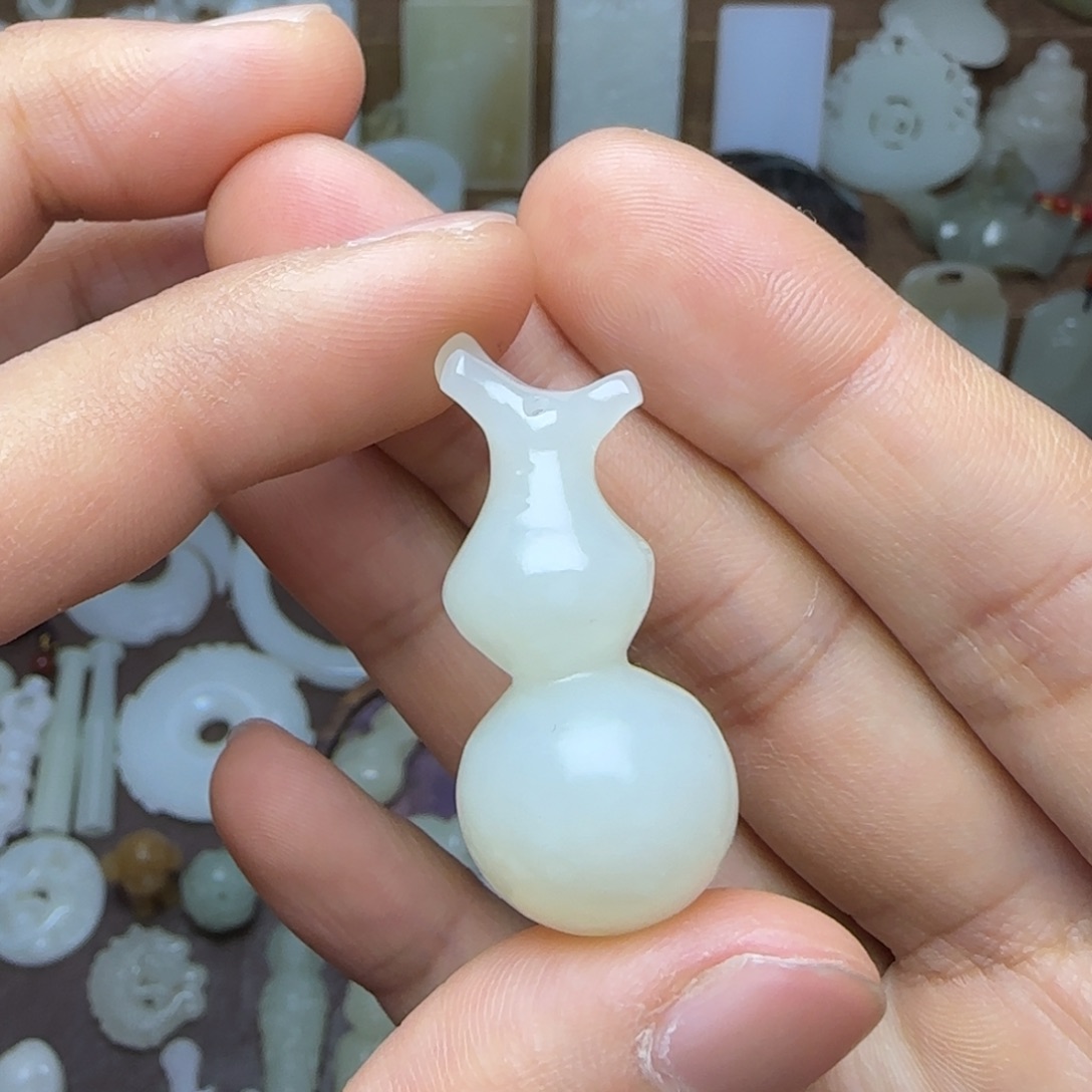 和田玉挂件未镶嵌葫芦