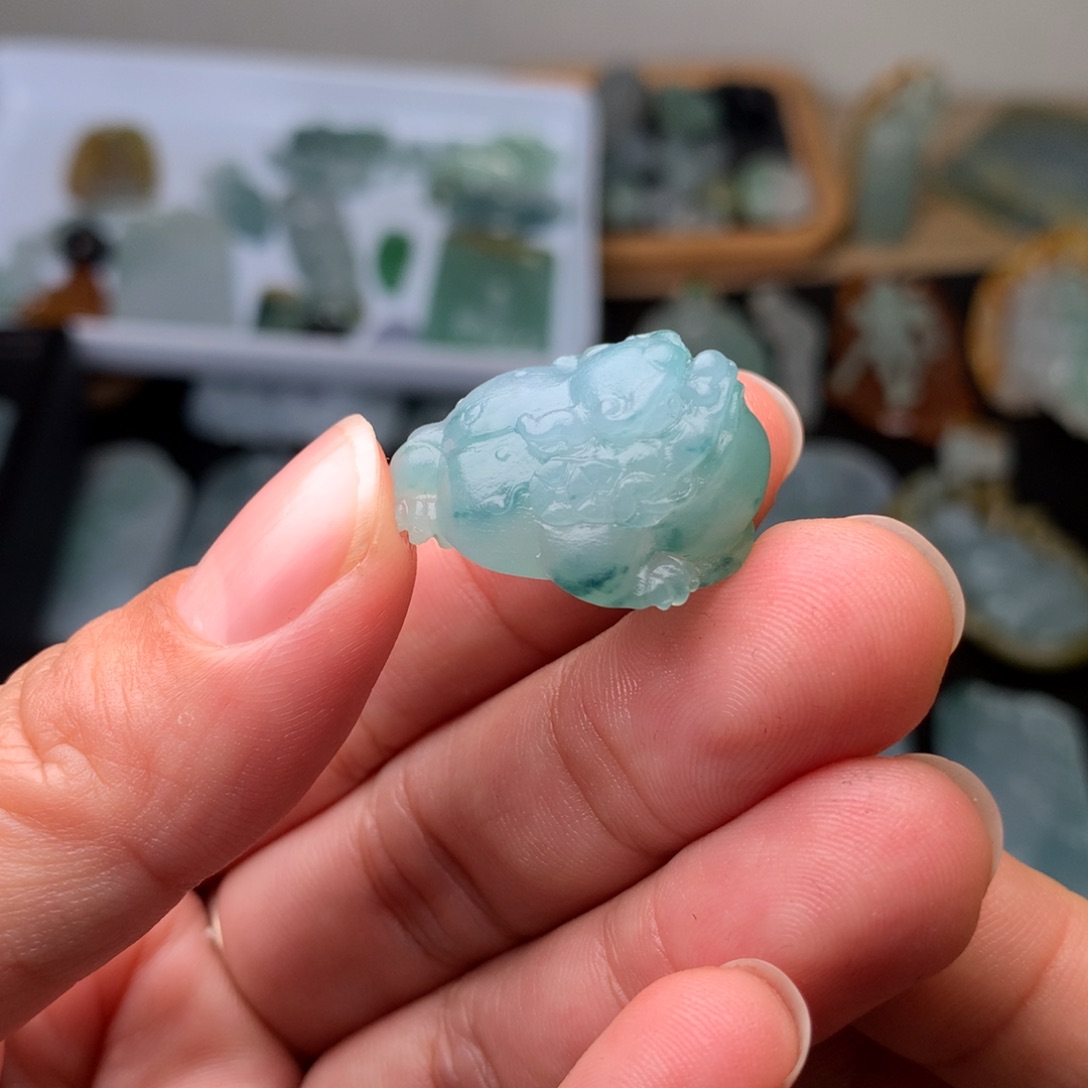 定制翡翠未镶嵌金蟾