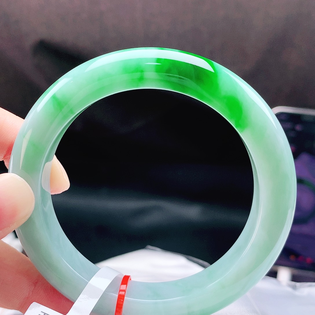 未镶嵌手镯翡翠58辣绿