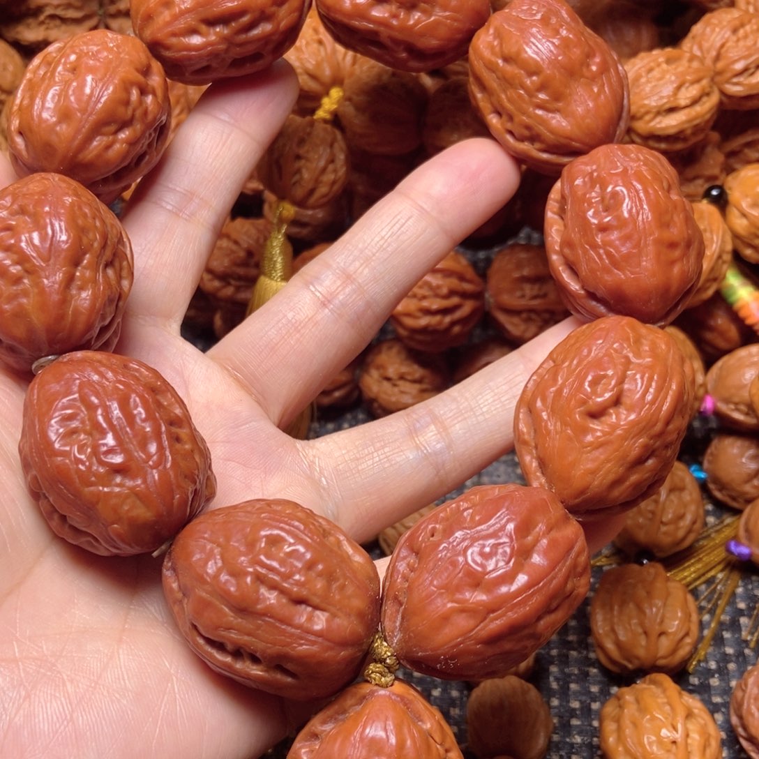 仝***桃核吊坠大红枣手持