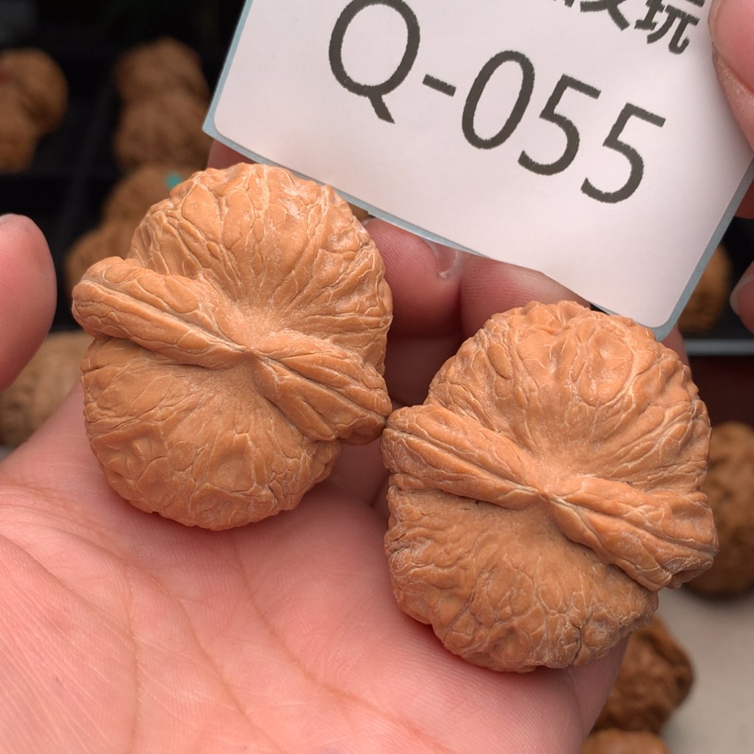 文玩核桃把件43元宝………..