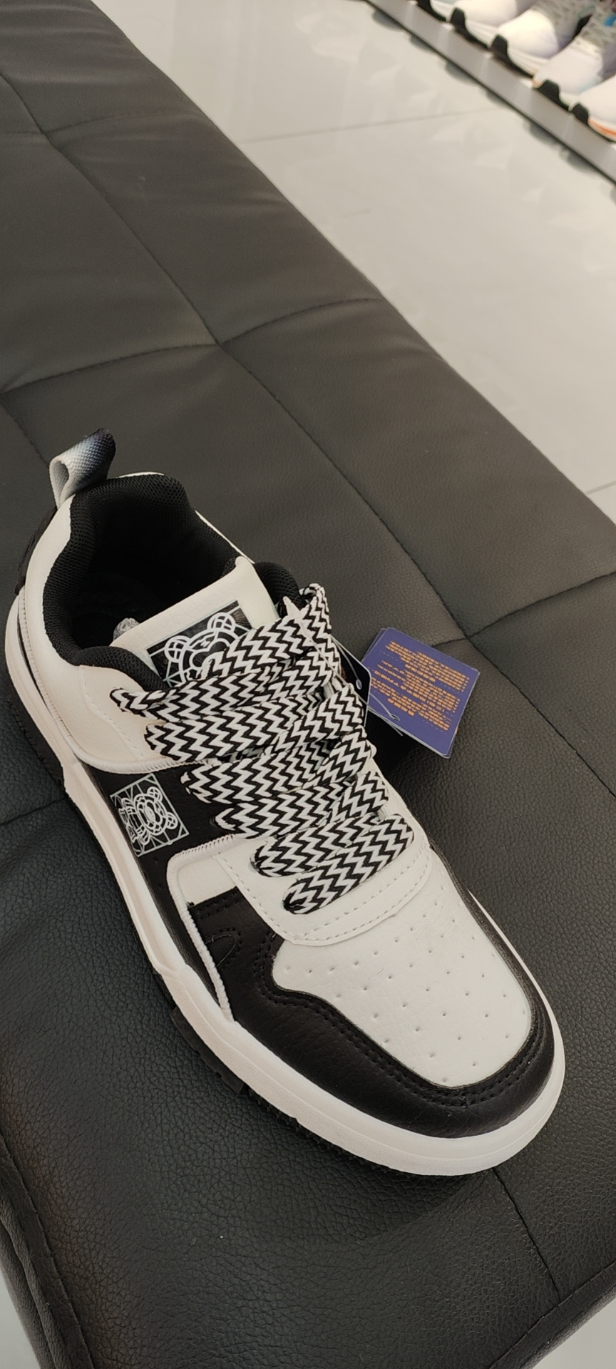 青年运动鞋板鞋四个色百搭系带