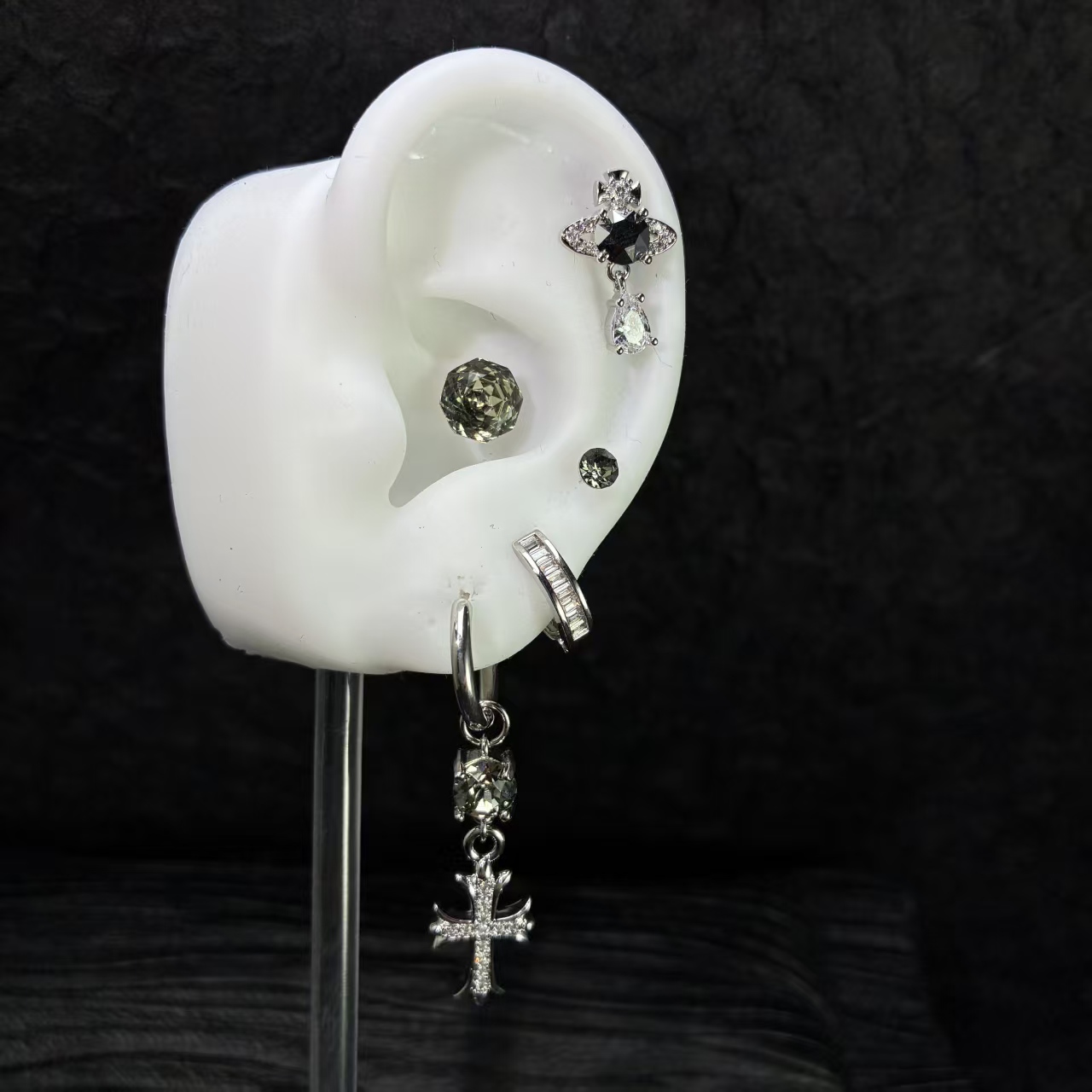 钛钢仿水晶耳饰 十字架钛钢耳圈甜酷华子耳圈中性情侣款双面朋克