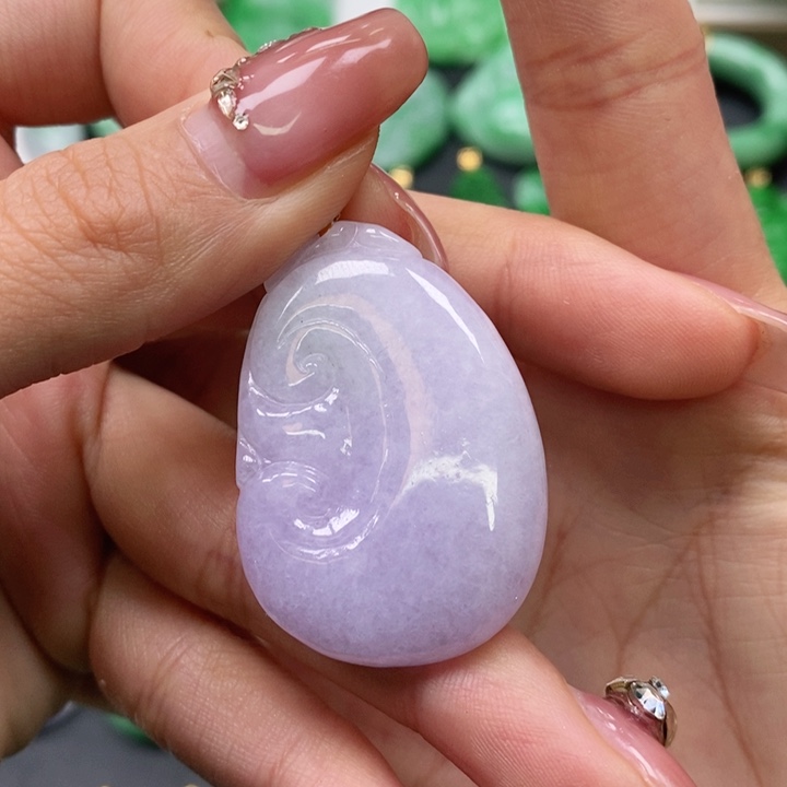 翡翠颈饰未镶嵌吊坠