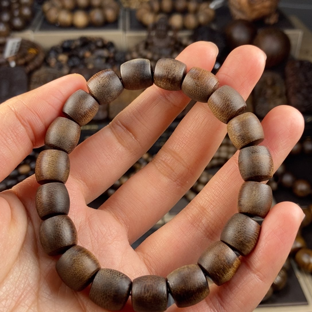沉香手串@****✨越南芽庄白棋楠