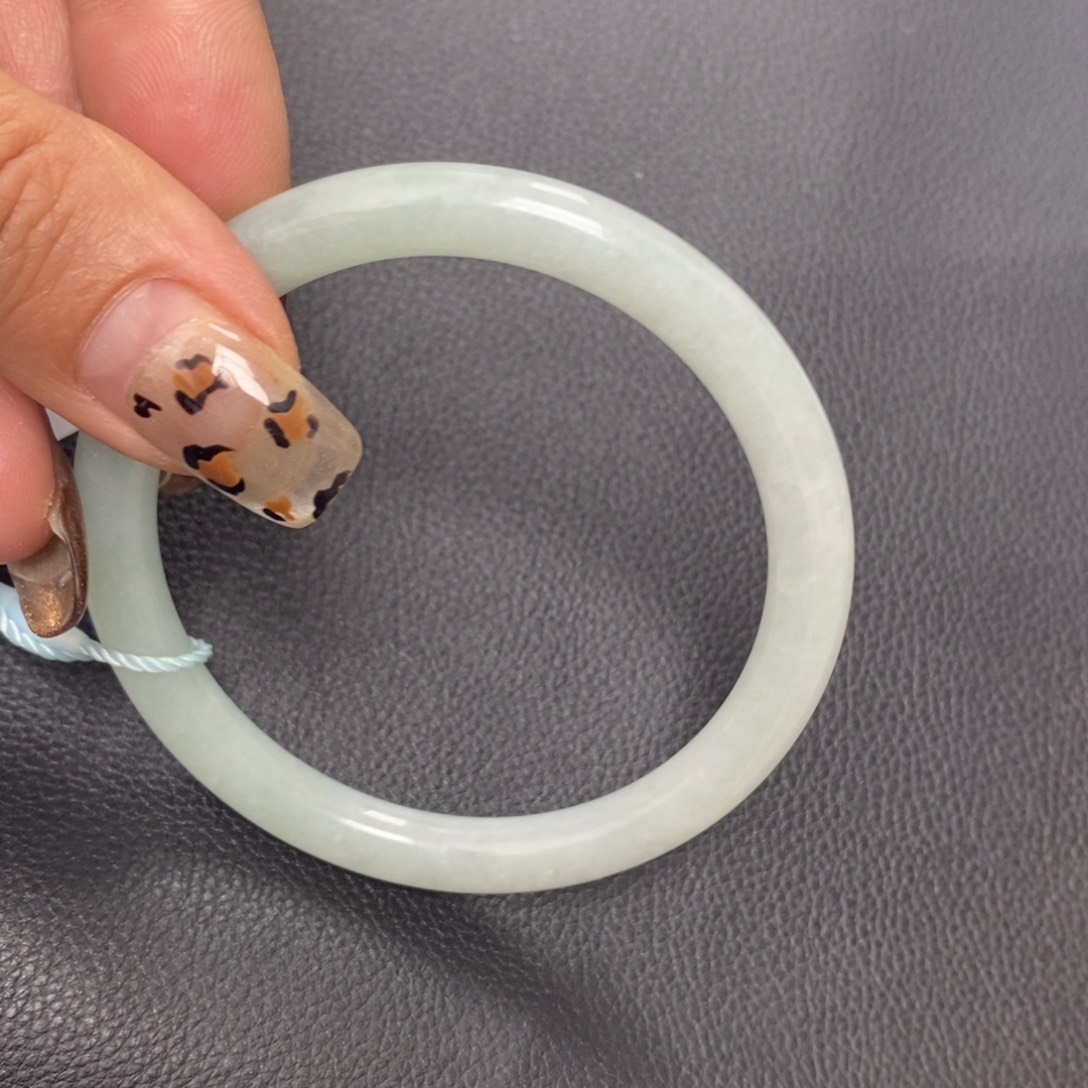 翡翠手镯未镶嵌53-54圆条