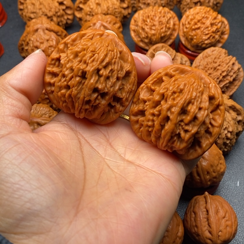 【闪购商品】文玩核桃把件44虎头