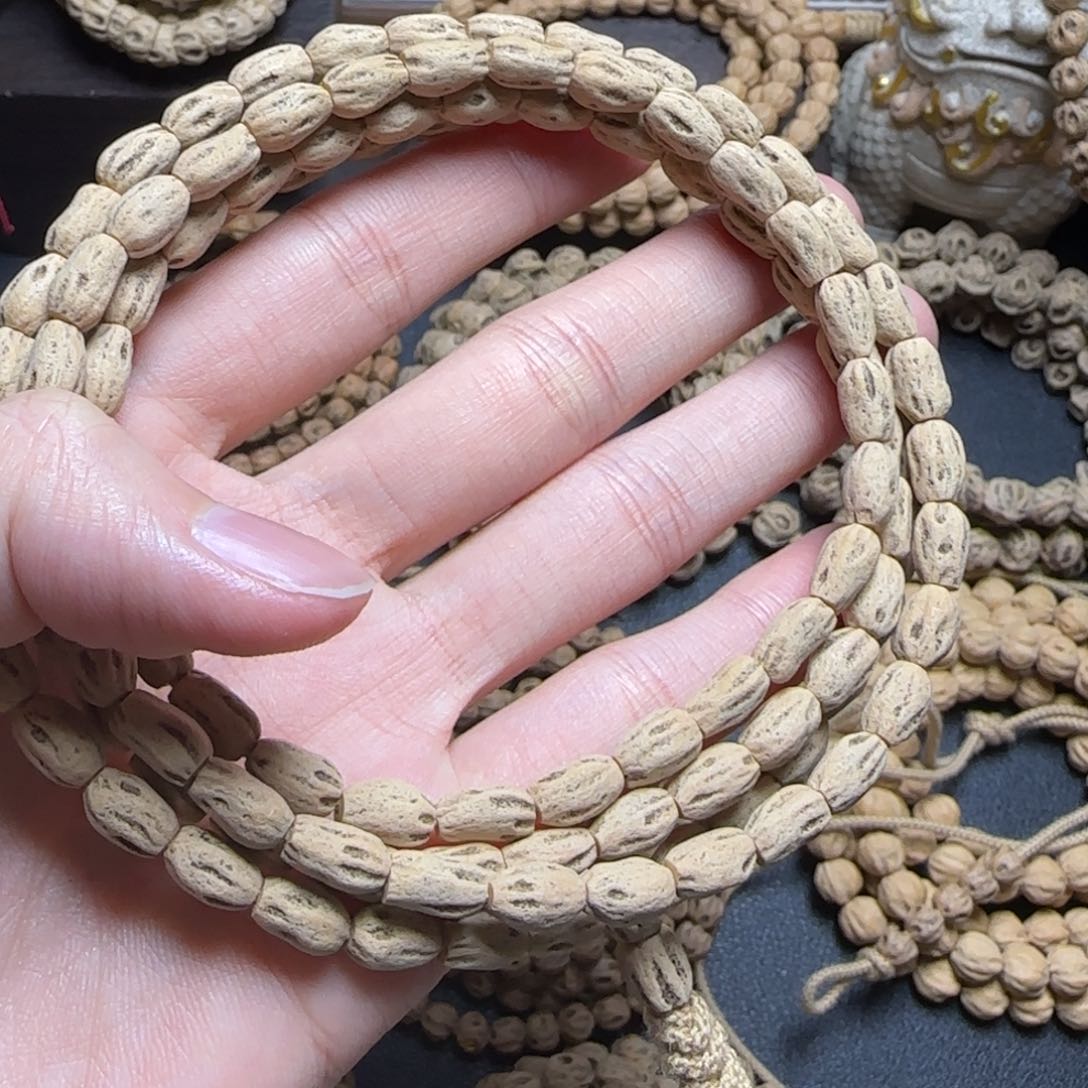 柏香籽/百香籽吊坠袁***生