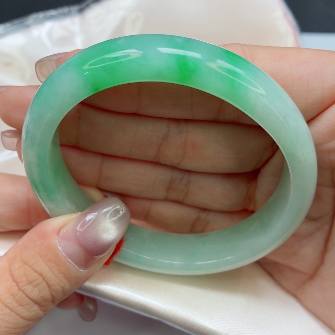 未镶嵌手镯翡翠46