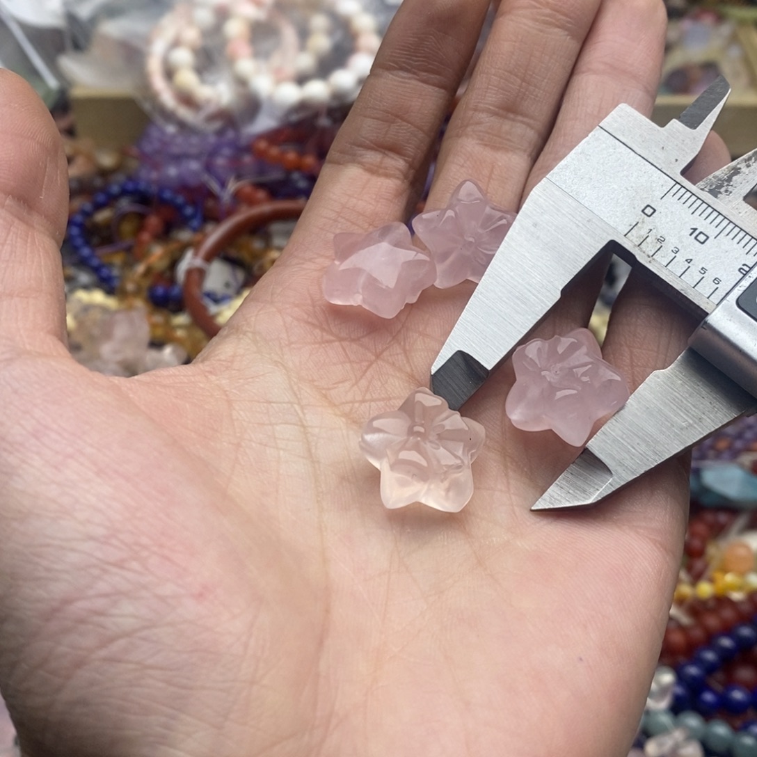 玛瑙/玉髓未镶嵌珠宝半成品一个17mm粉晶