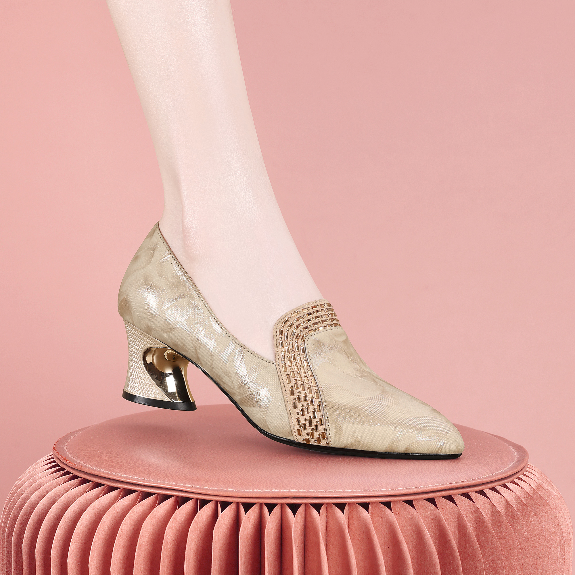 梵芮诗尖头钻饰高级撞色奢华气质2025新款单鞋-J2195