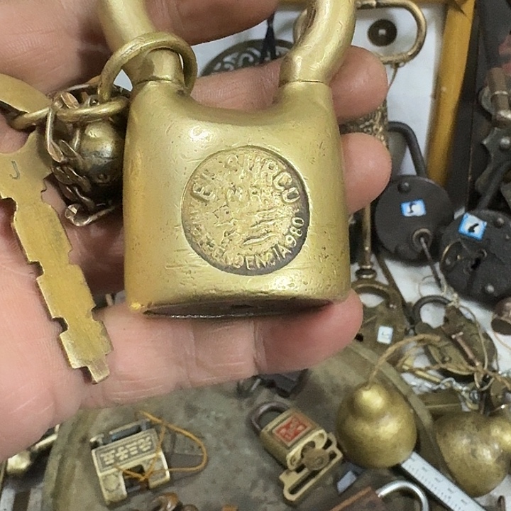 用***8铜门锁骨第二十一回的第一