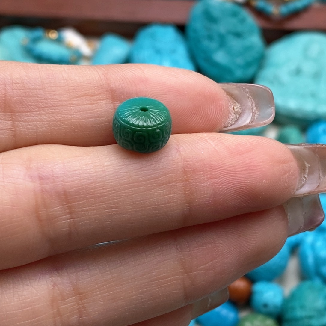 绿松石颈饰未镶嵌