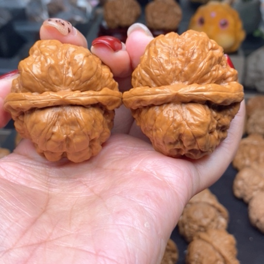 桃核吊坠瘾蛙蛙蛙蛙