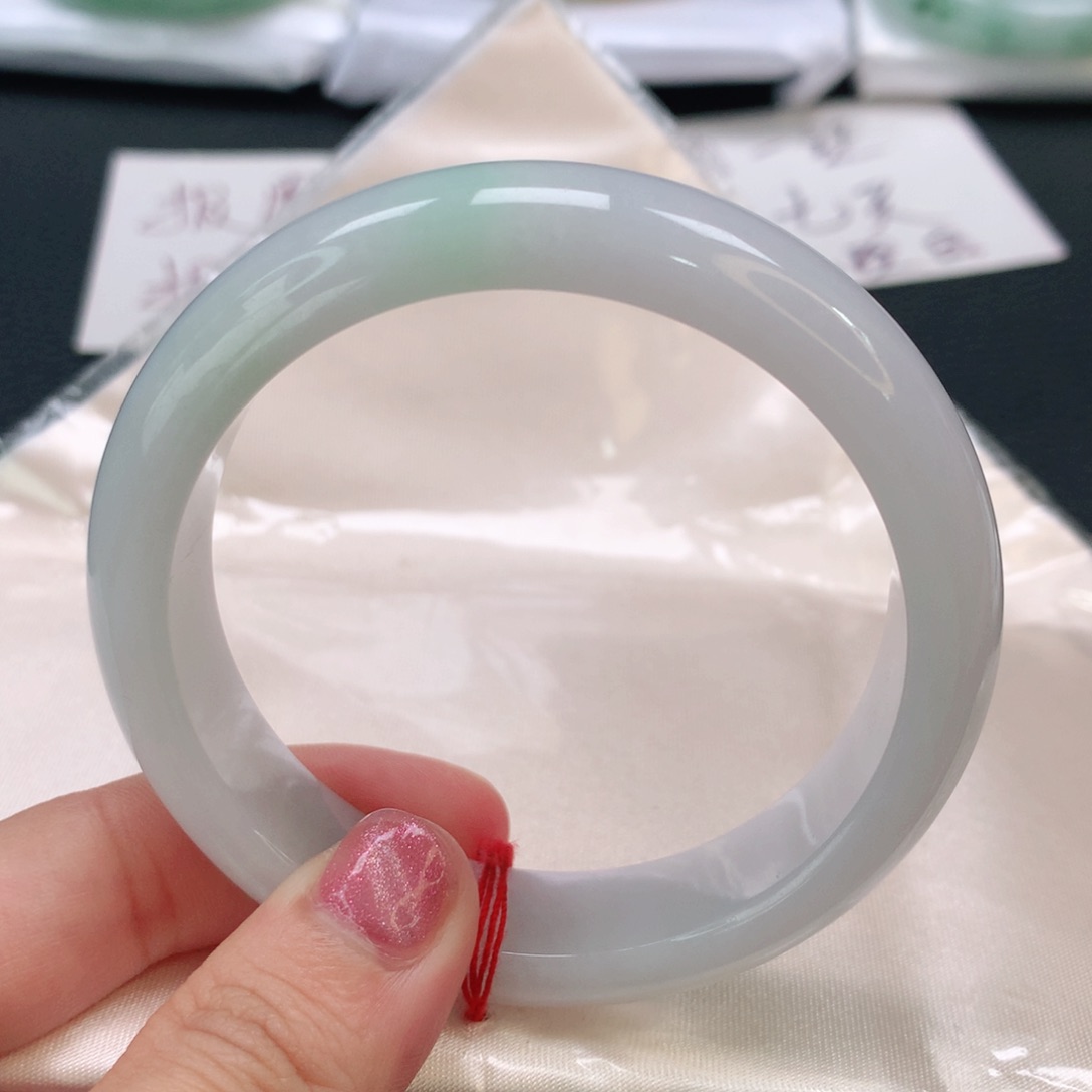 翡翠手镯未镶嵌翡翠手镯57