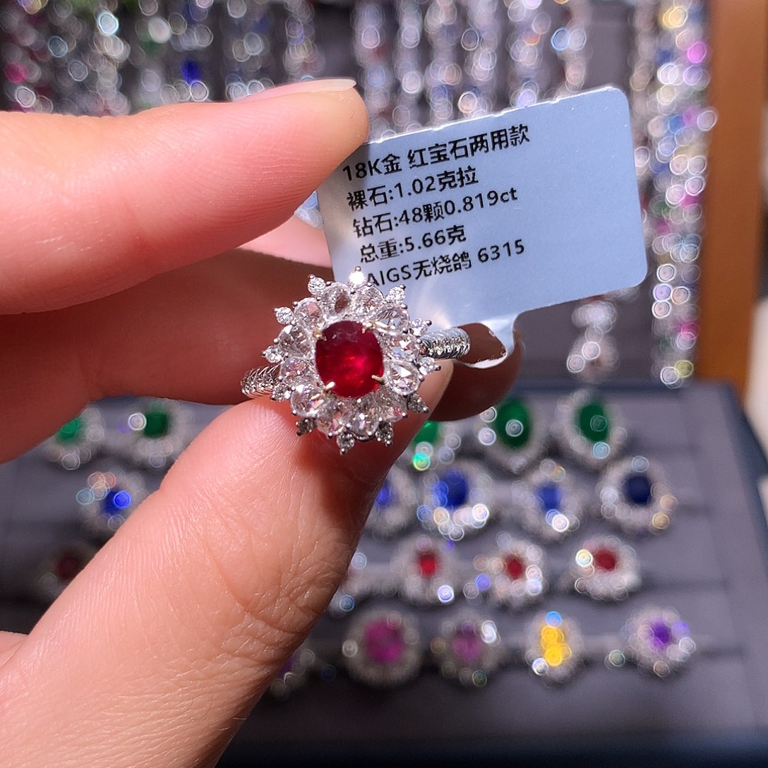 戒指18K金镶嵌红宝石