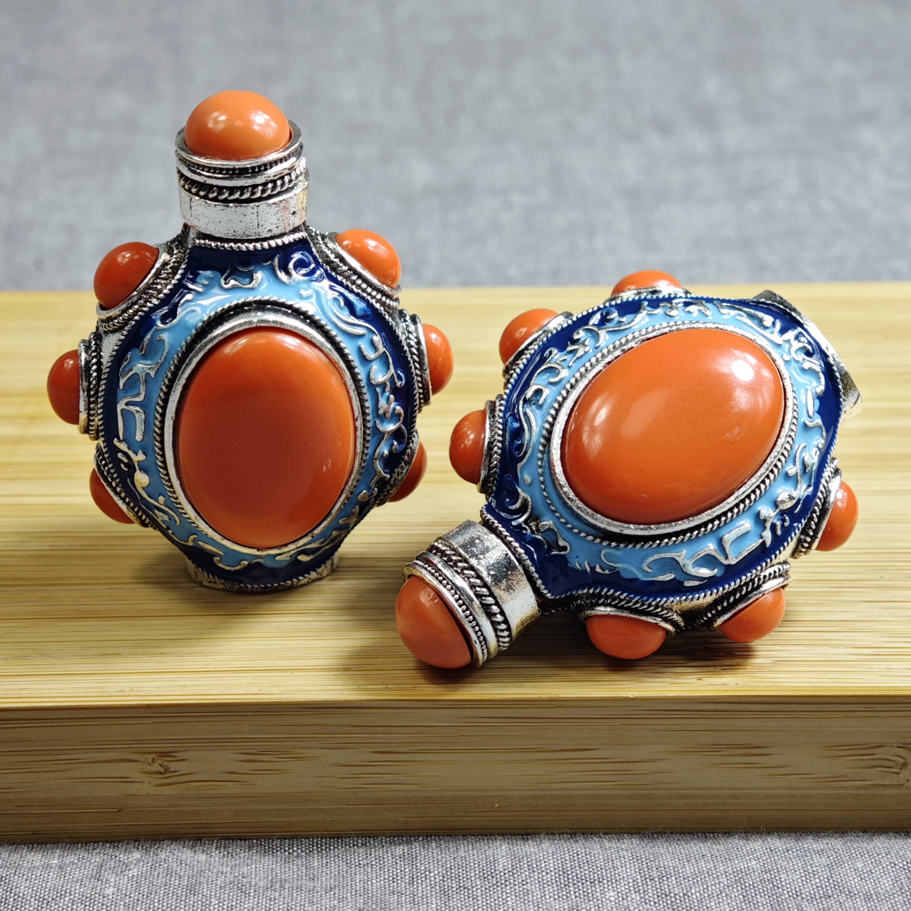 民族合金手工镶嵌树脂特色民间工艺品礼品把玩鼻烟壶