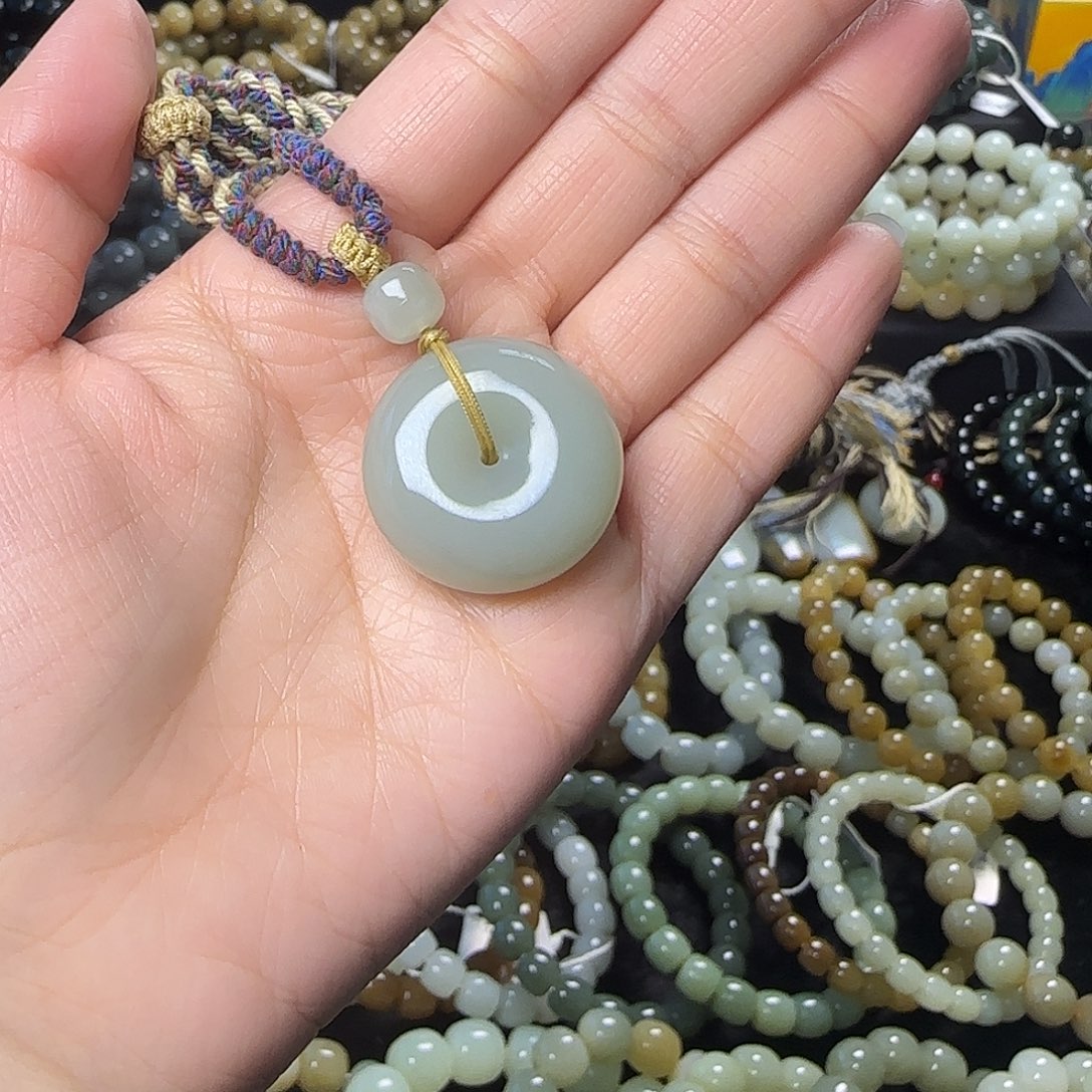 未镶嵌和田玉手链