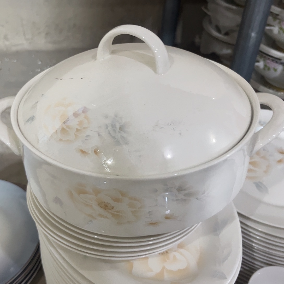 瓷片清雅汤锅一个微瑕微瑕