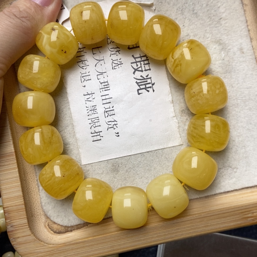 蜜蜡未镶嵌珠宝奇石88
