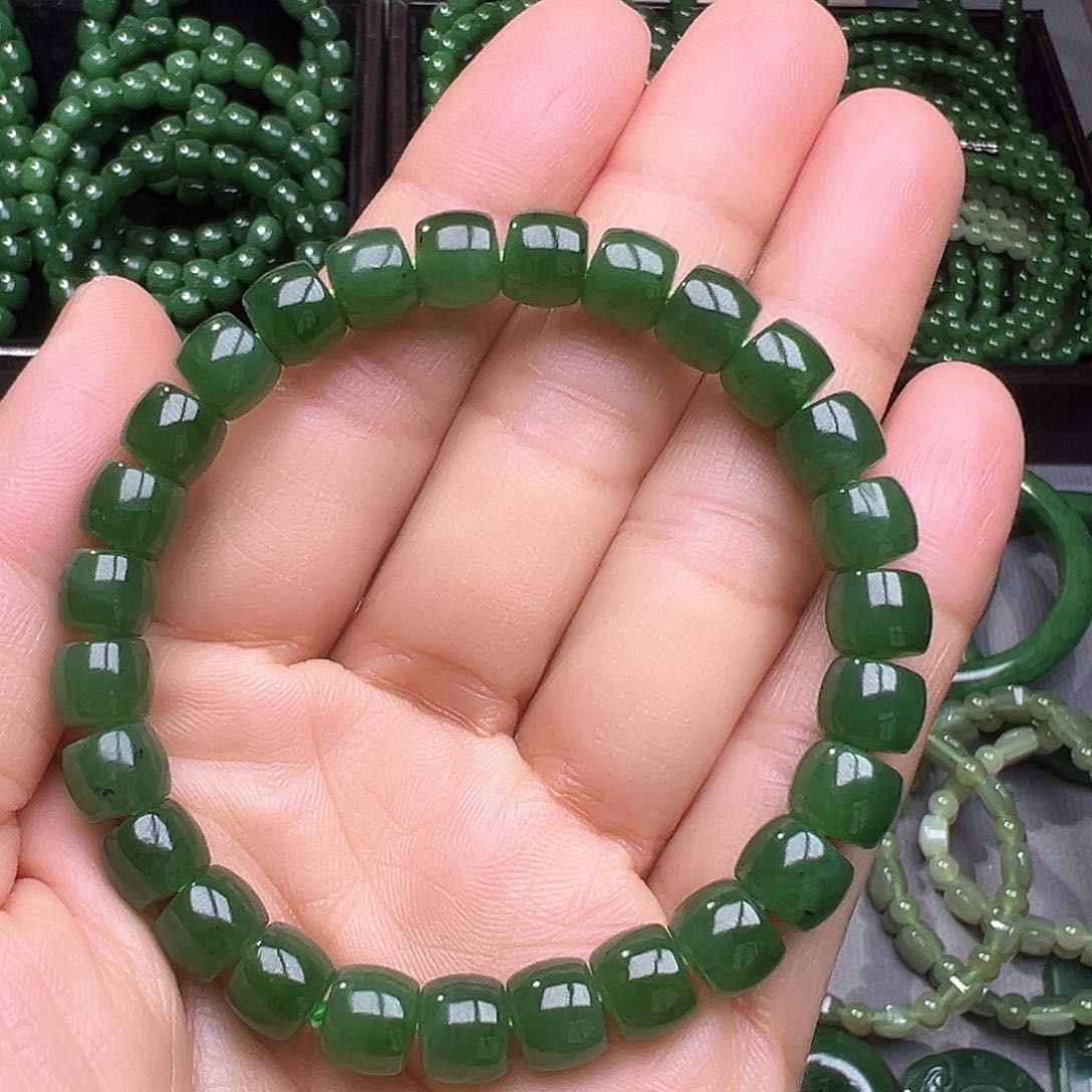 和田玉（糖玉）颈饰未镶嵌