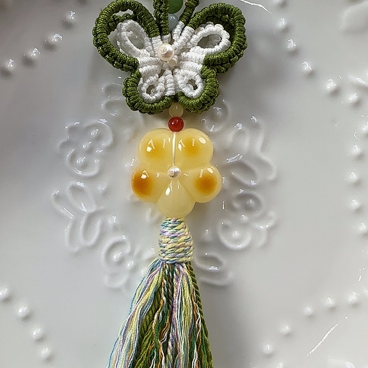 未镶嵌蜜蜡珠宝奇石