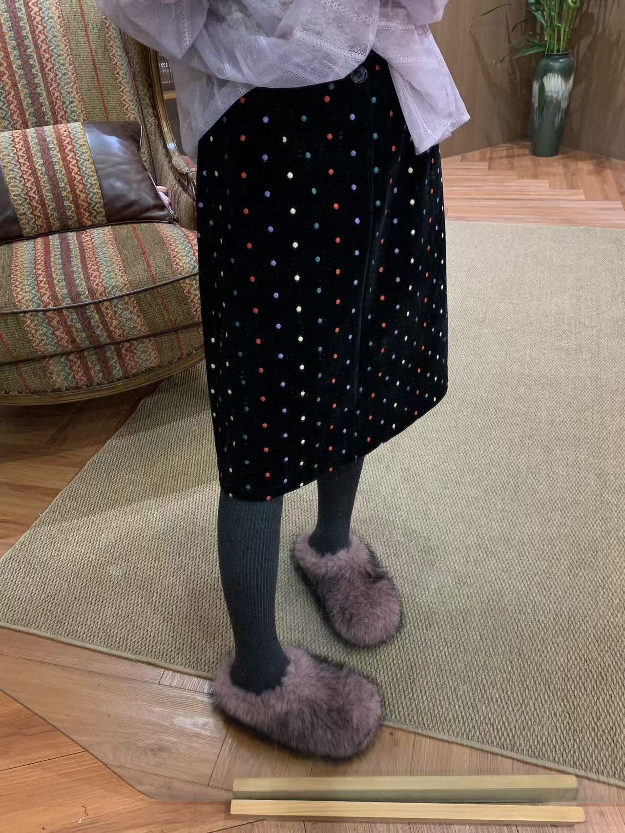 InaChou秋冬自制彩色波点绒感A版百搭半身裙长款洋气黑色冬季半裙