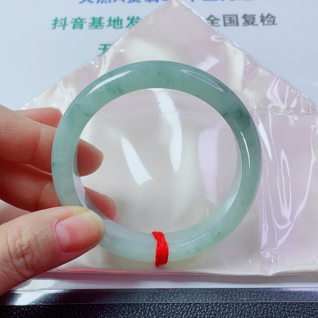 用***4翡翠未镶嵌手镯天然