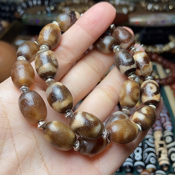 玛瑙/玉髓未镶嵌手链发一条