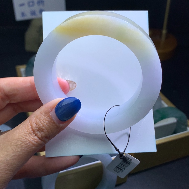 未镶嵌翡翠手镯定制翡翠