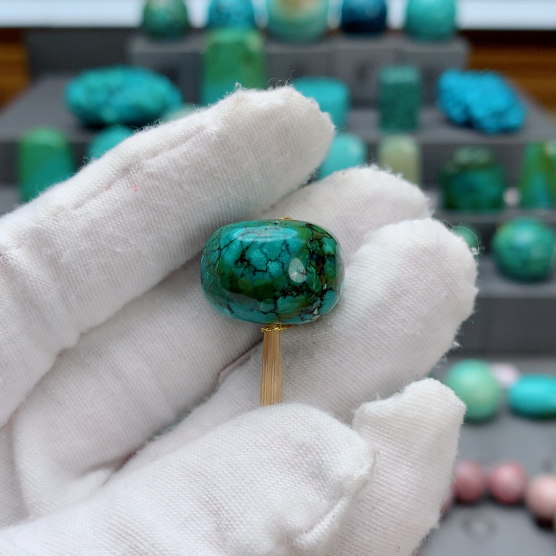 绿松石配饰未镶嵌