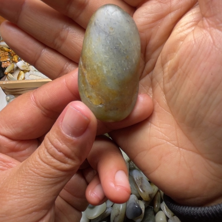 和田玉未镶嵌珠宝半成品