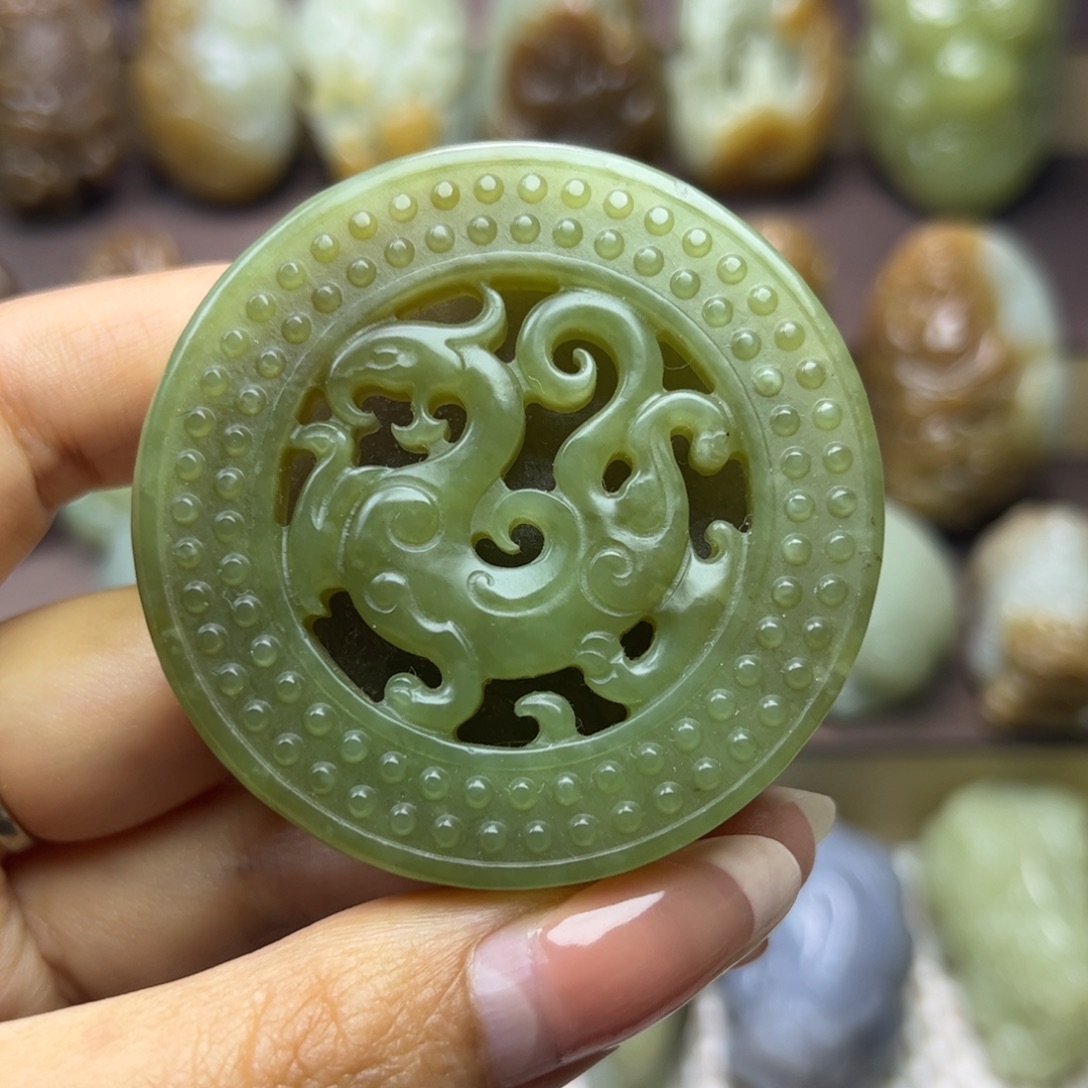 未镶嵌和田玉把件