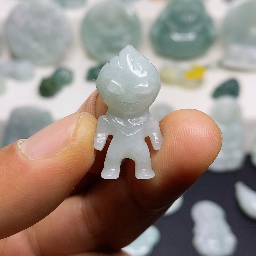 翡翠颈饰未镶嵌吊坠