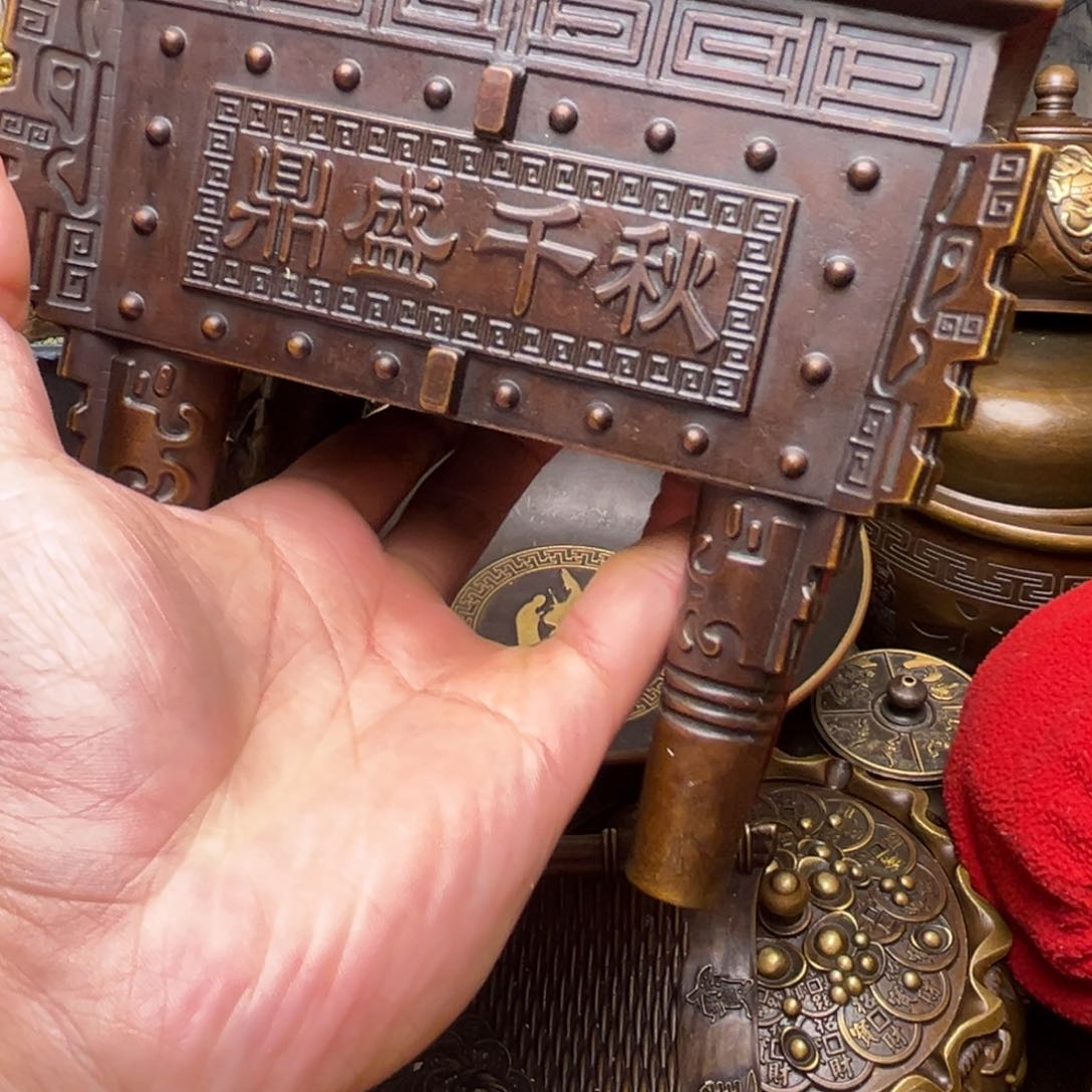 精美铜器，点击下单