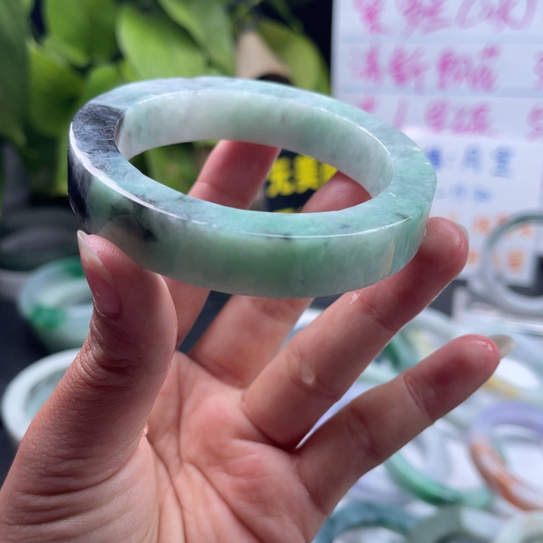 【闪购商品】定制翡翠手镯未镶嵌