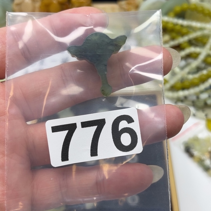 蛇纹石玉未镶嵌珠宝半成品