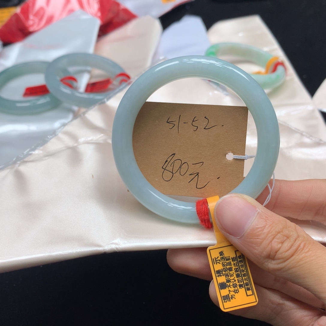 翡翠未镶嵌手镯手镯