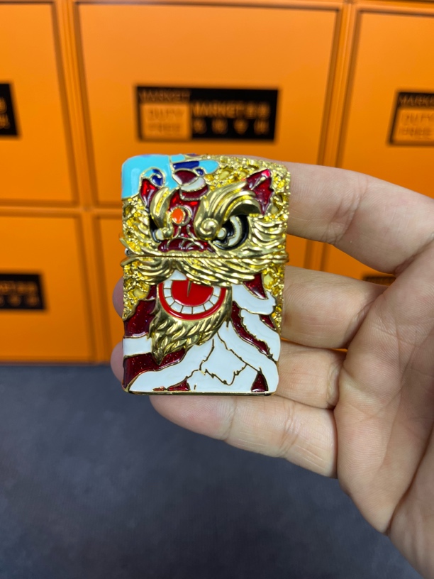 金色夜光醒师打火机（需自行配油）