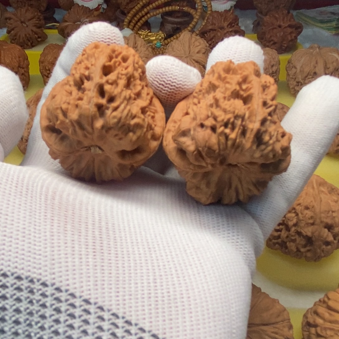 吊坠桃核金蝉王核桃