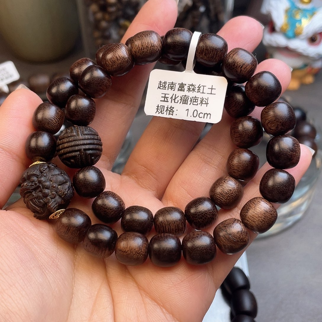 沉香手串富森红土老料