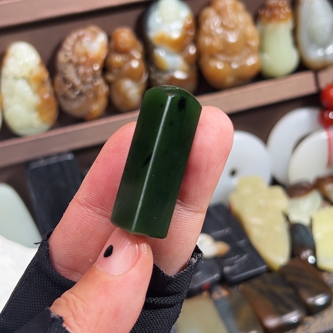 和田玉（碧玉）颈饰未镶嵌