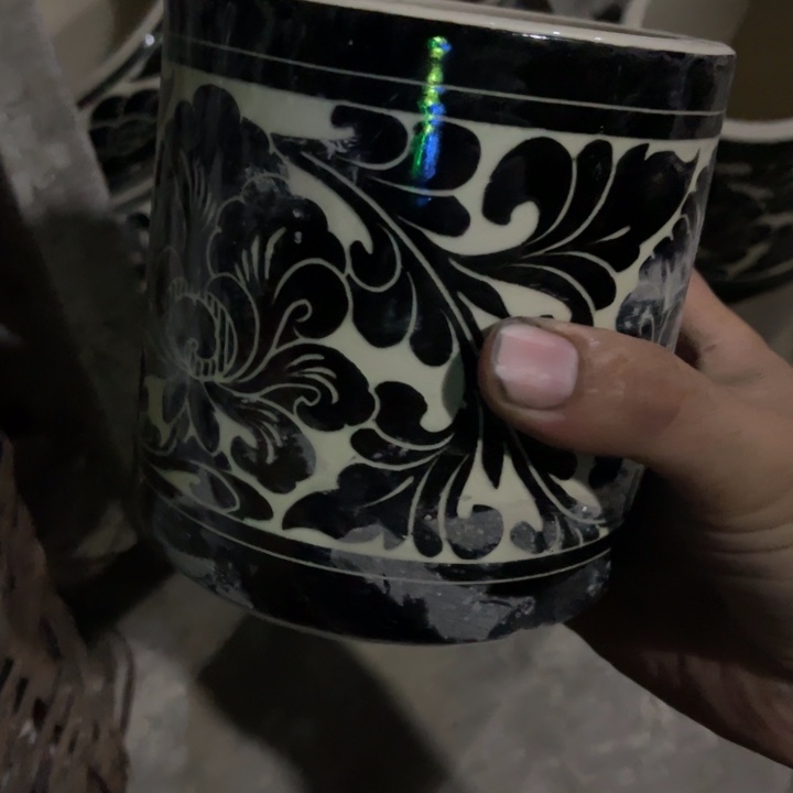 陈***c笔筒题刻一个定位